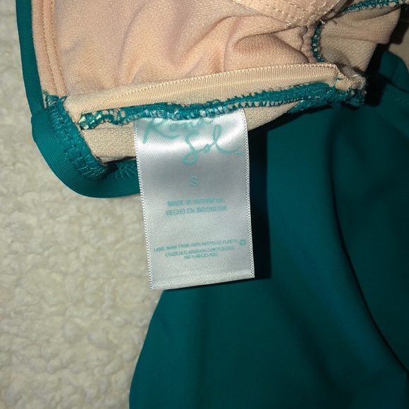 Target Rona Sol swimsuit - Picture 3 of 3